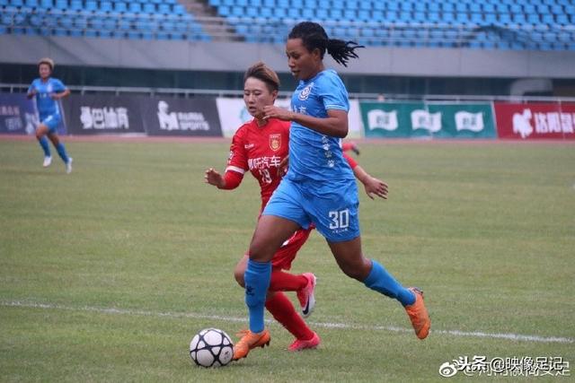 官方：尤文中场麦肯尼租借利兹联 包含买断条款